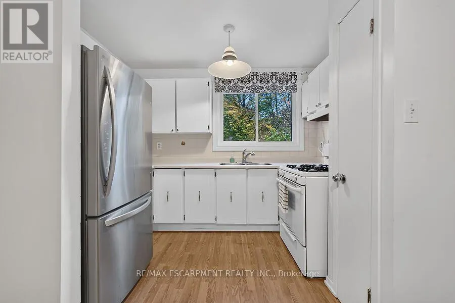 3 - 63 FONTHILL ROAD
