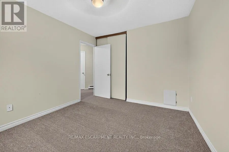 3 - 63 FONTHILL ROAD
