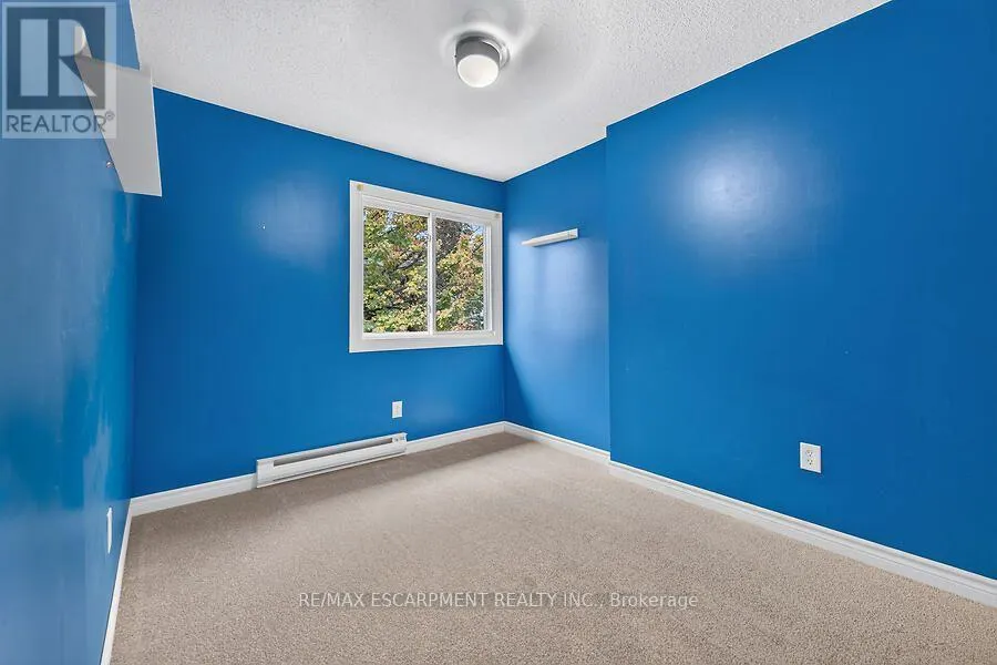 3 - 63 FONTHILL ROAD