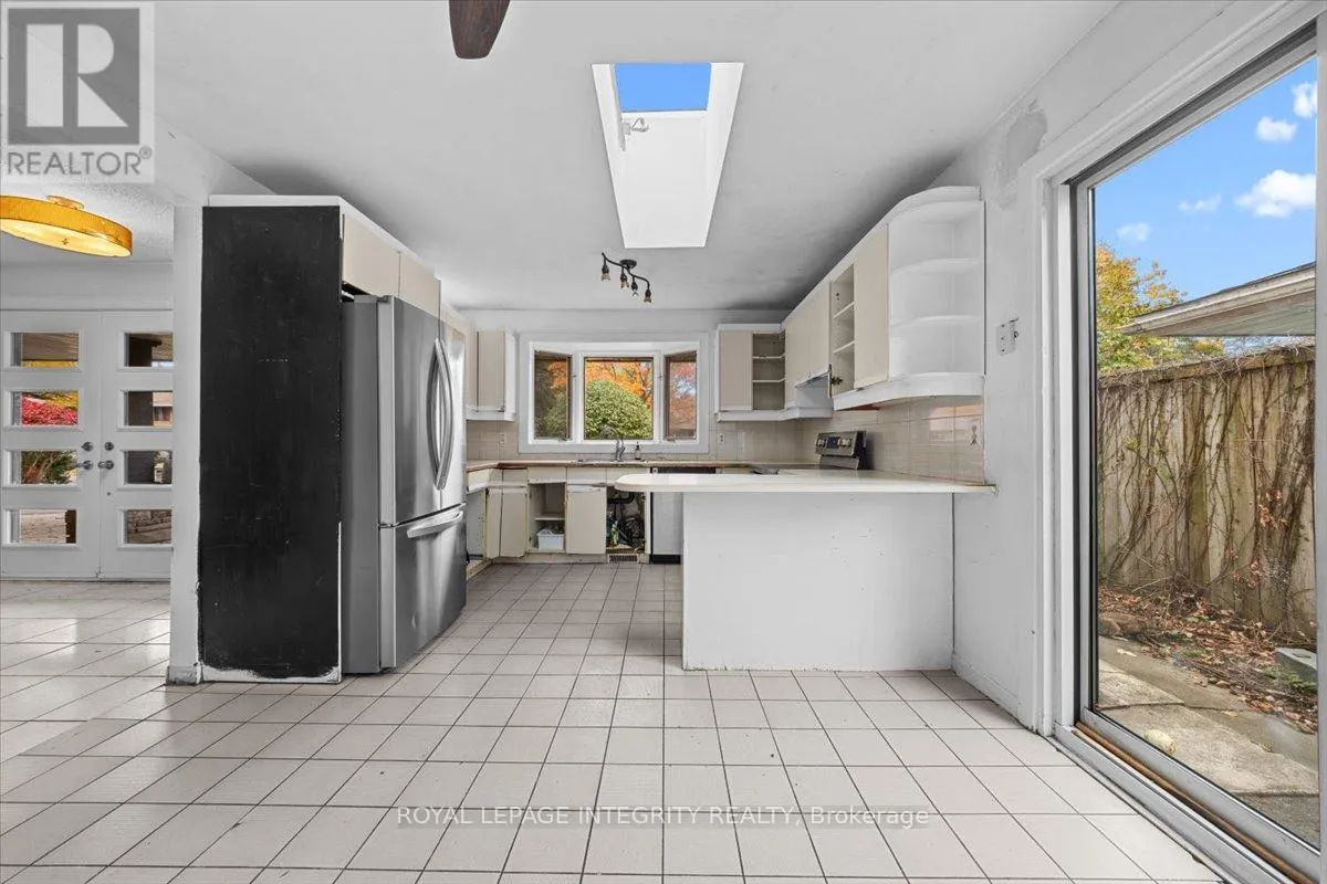 2656 MARBLE CRESCENT