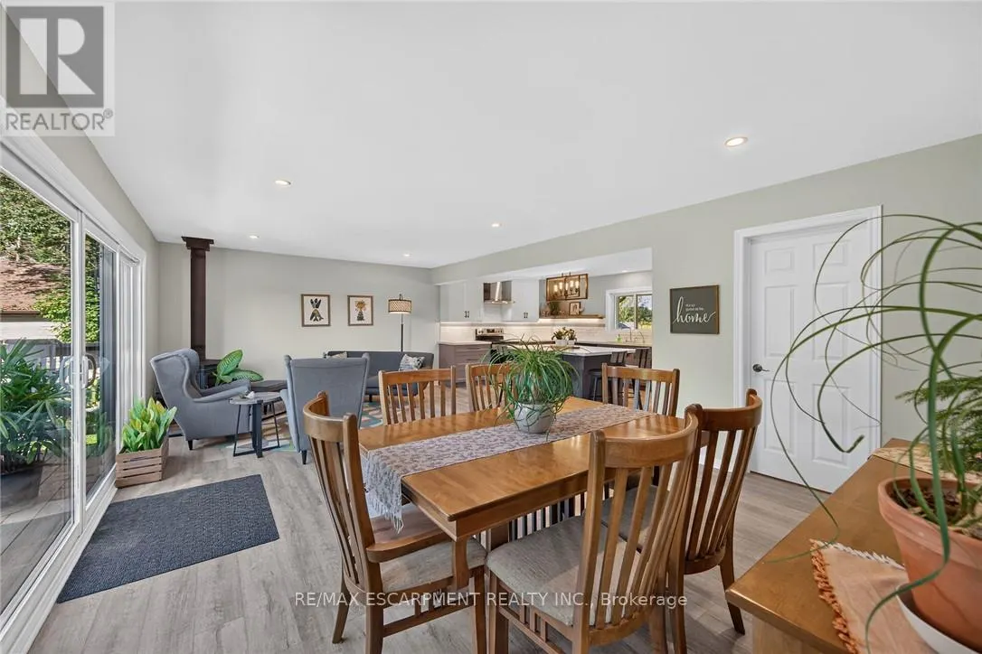 8105 LEEMING ROAD