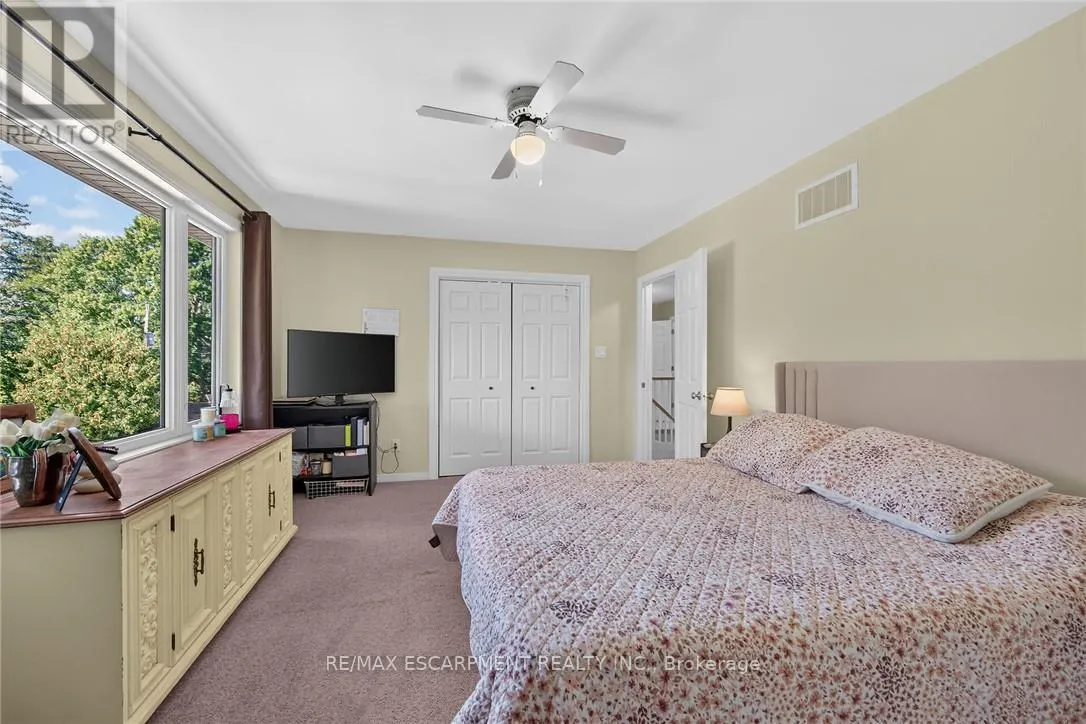 8105 LEEMING ROAD