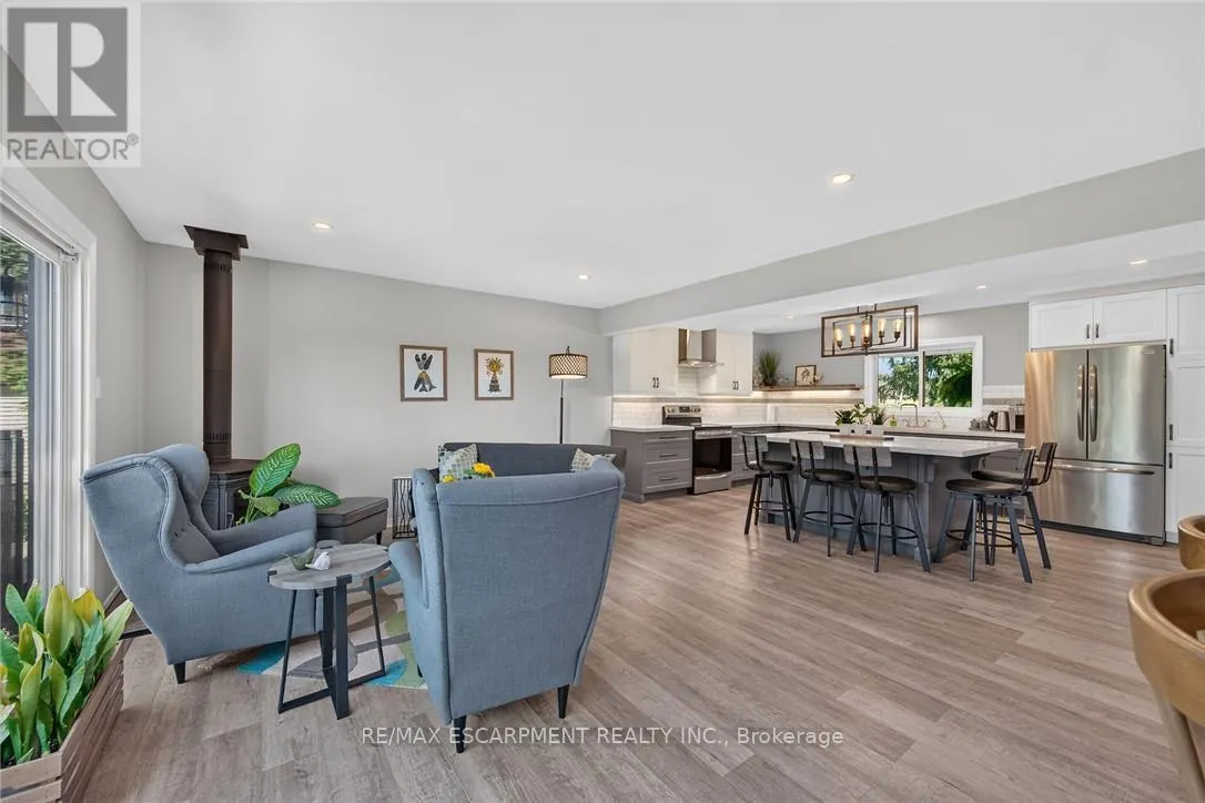 8105 LEEMING ROAD