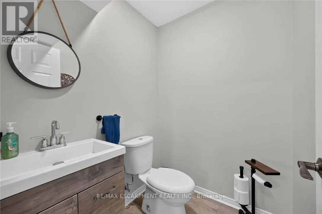 8105 LEEMING ROAD