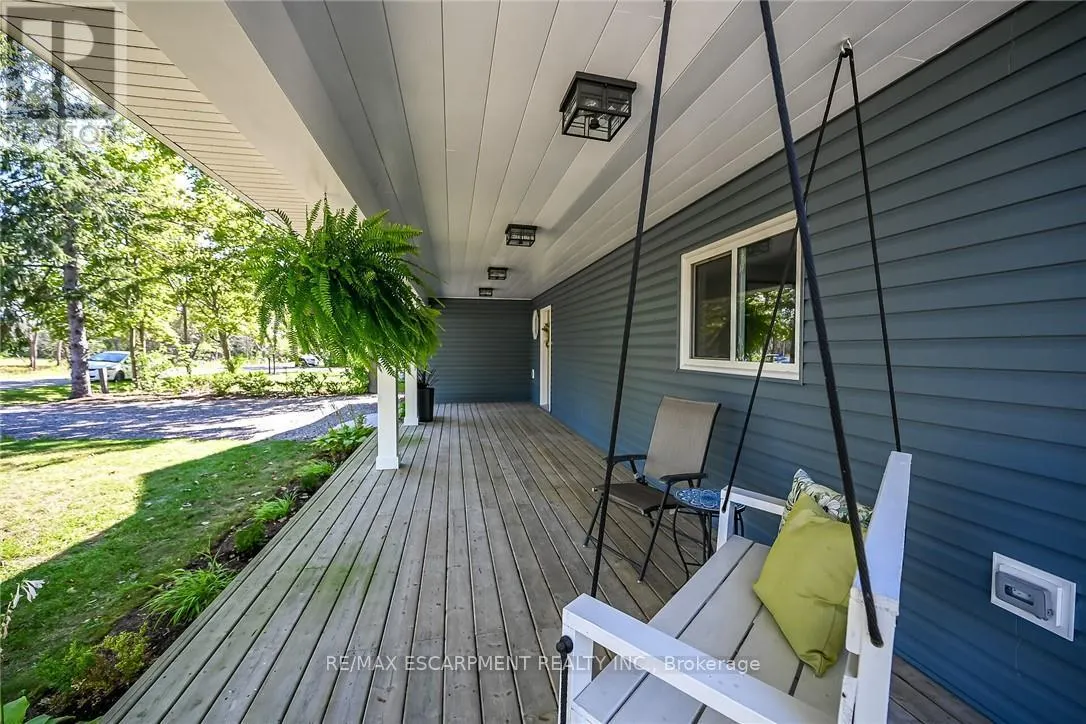 8105 LEEMING ROAD