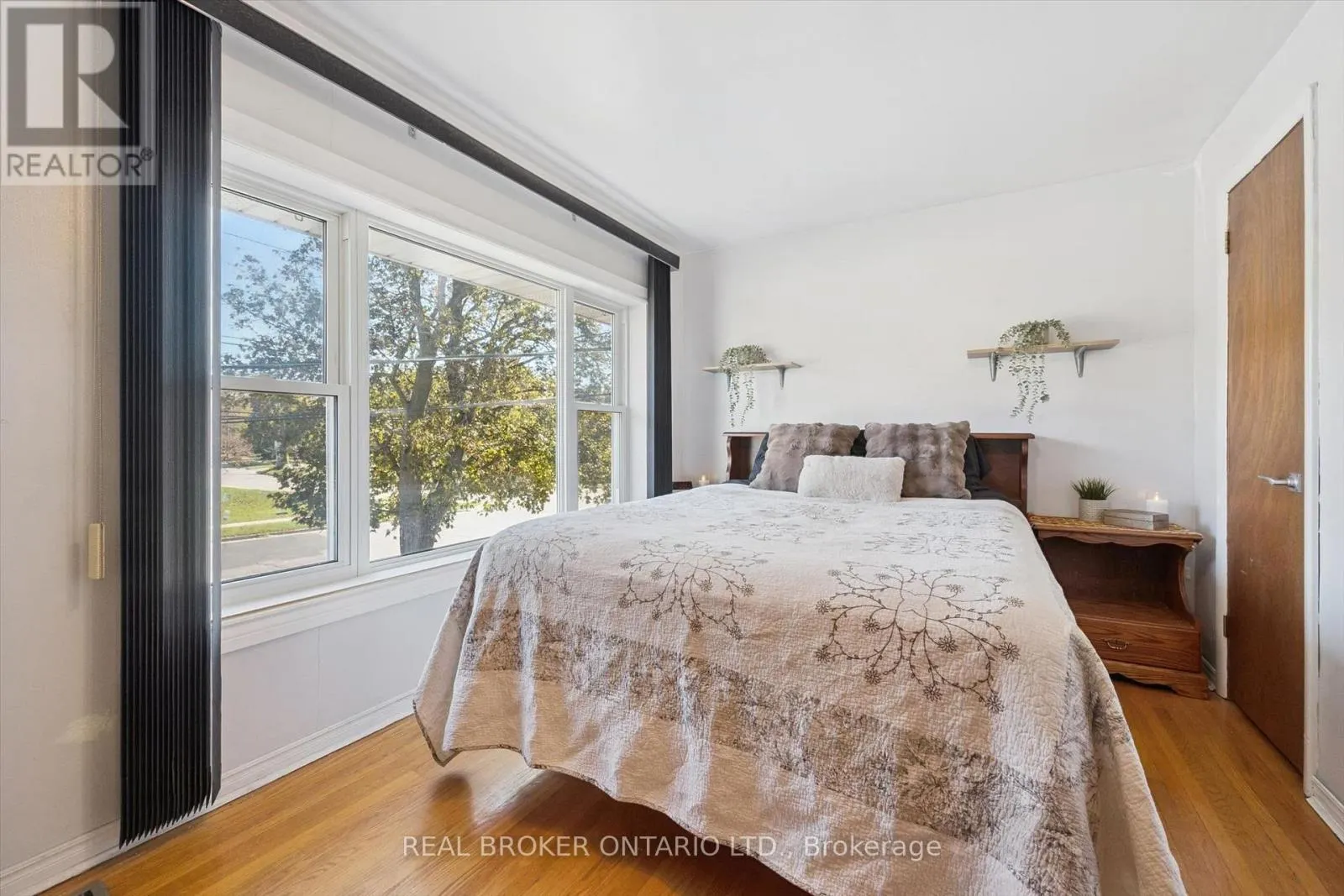 100 WAVERLEY DRIVE