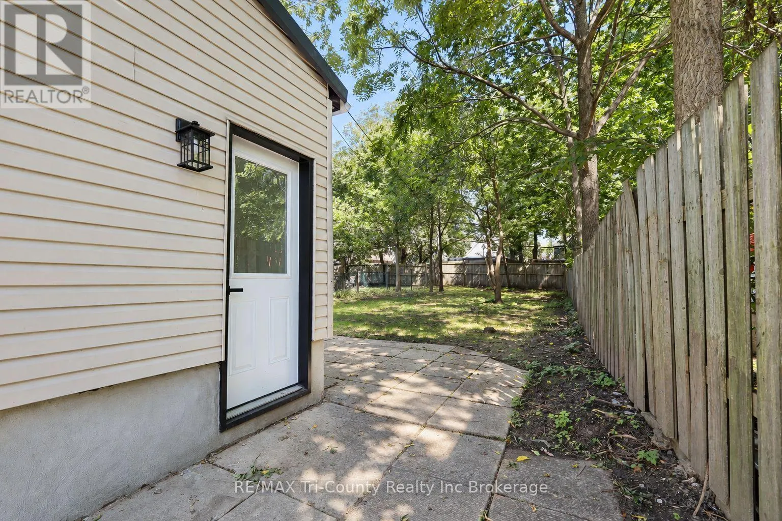 16 REDAN STREET