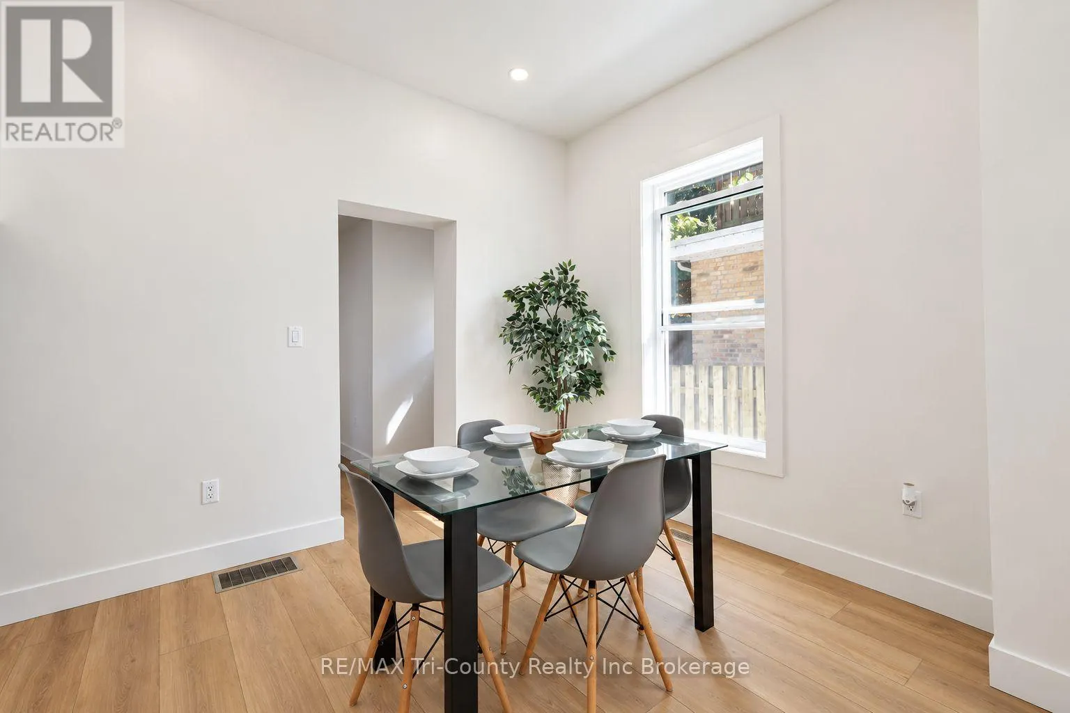 16 REDAN STREET