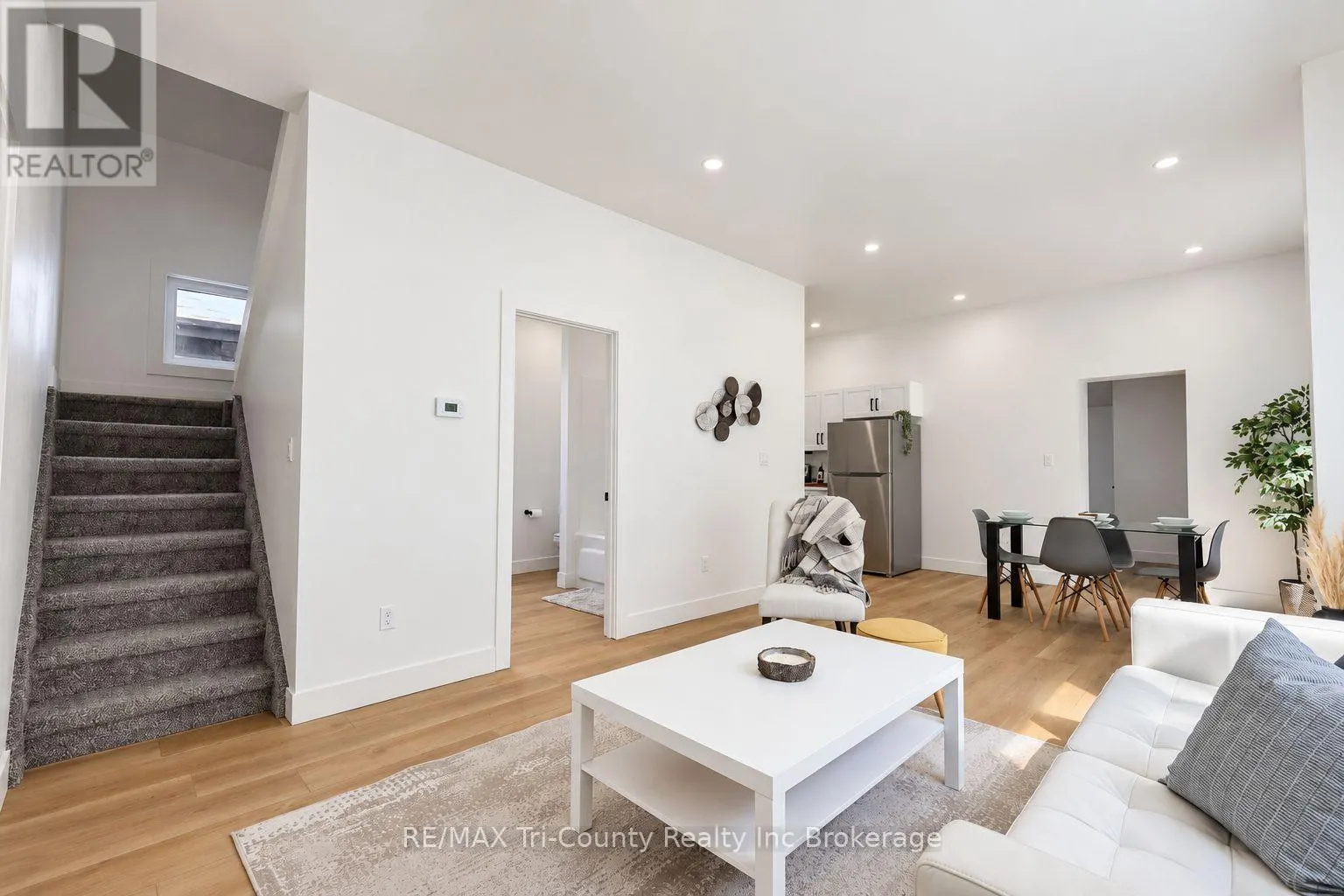 16 REDAN STREET
