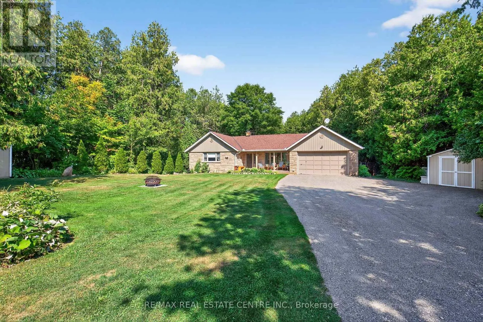 16 CEDAR LANE