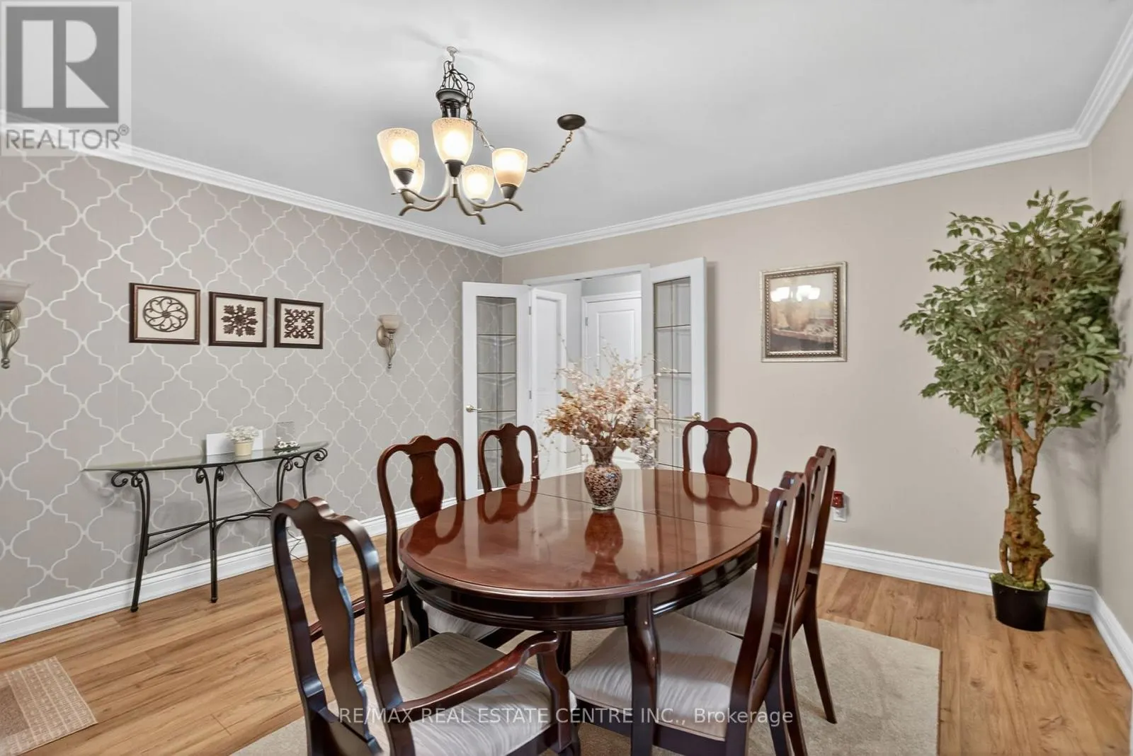 16 CEDAR LANE