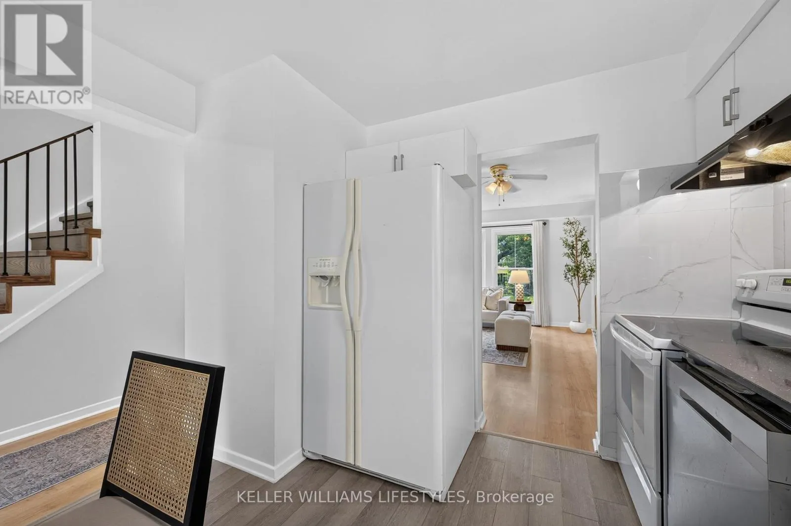1024 JALNA BOULEVARD