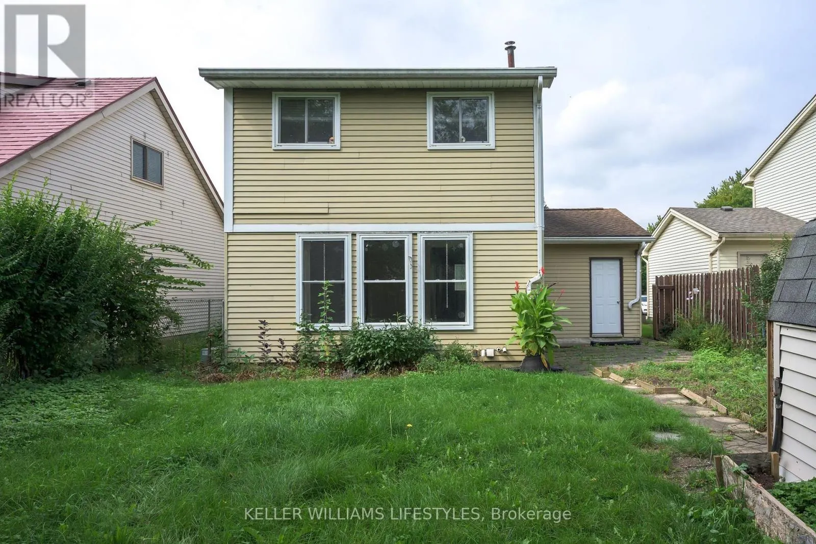 1024 JALNA BOULEVARD