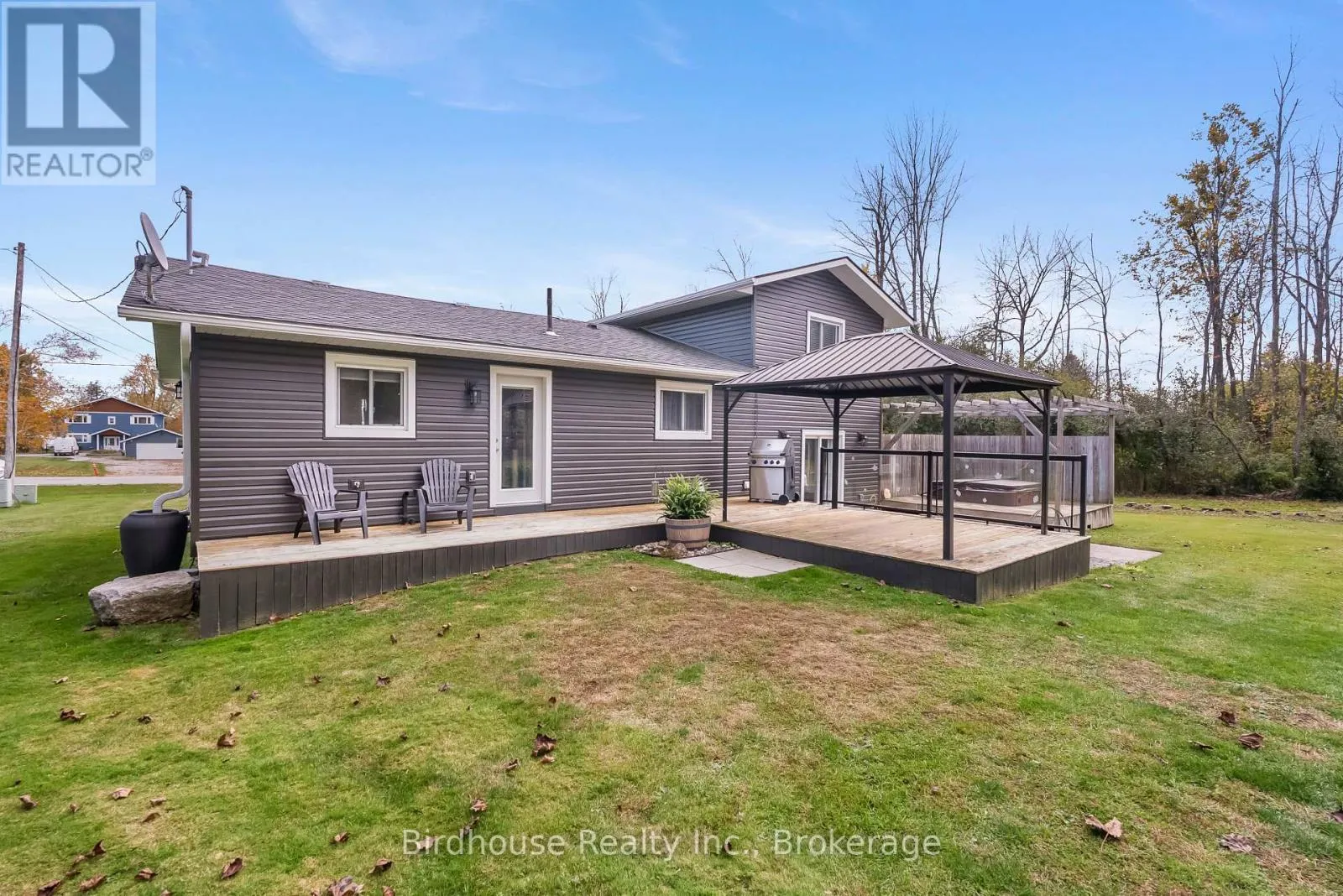 205 LAKESHORE DRIVE