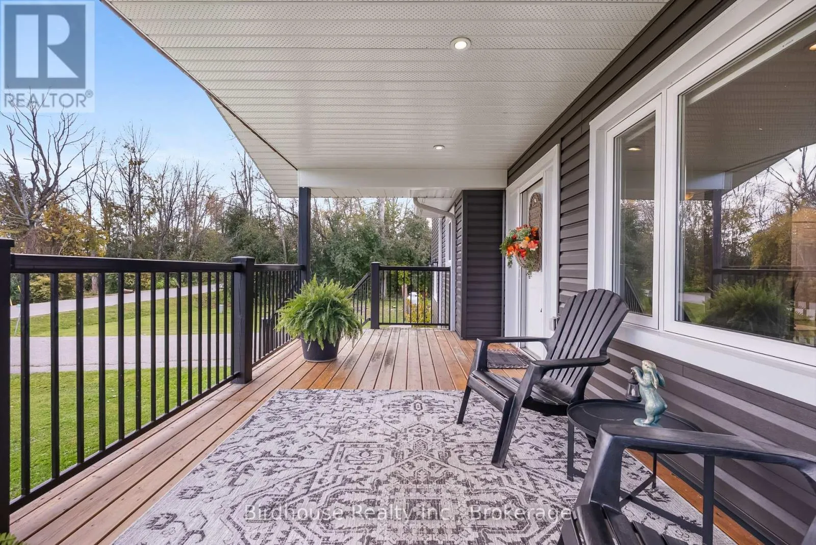 205 LAKESHORE DRIVE