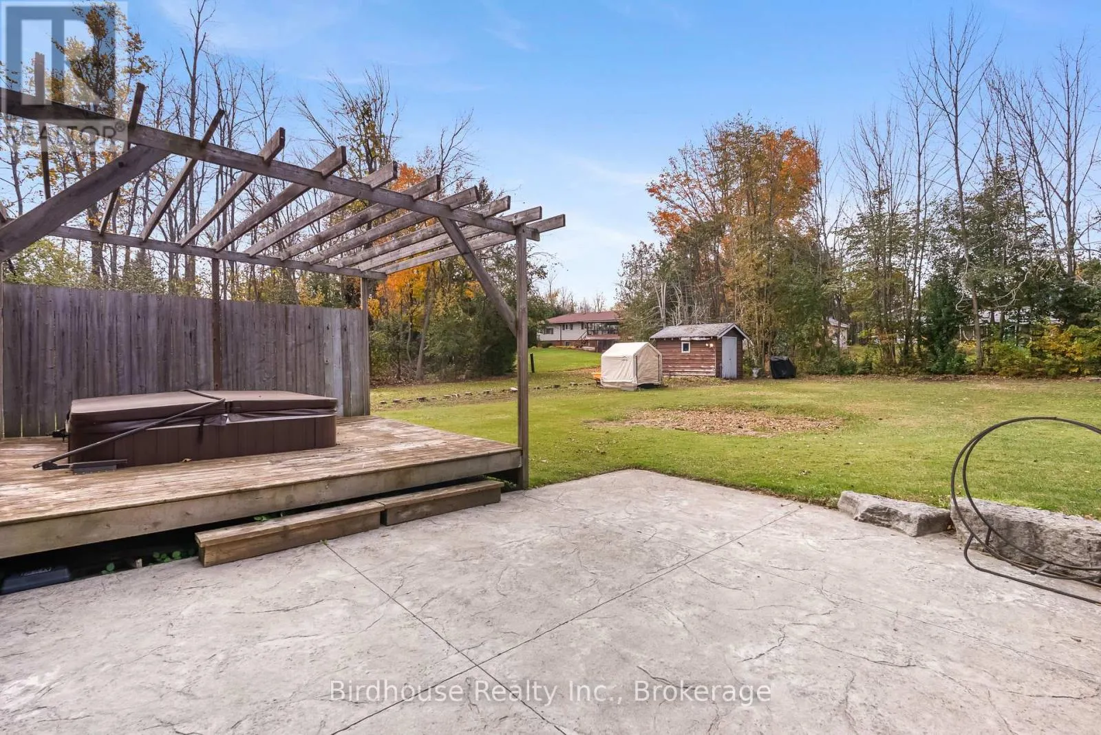 205 LAKESHORE DRIVE