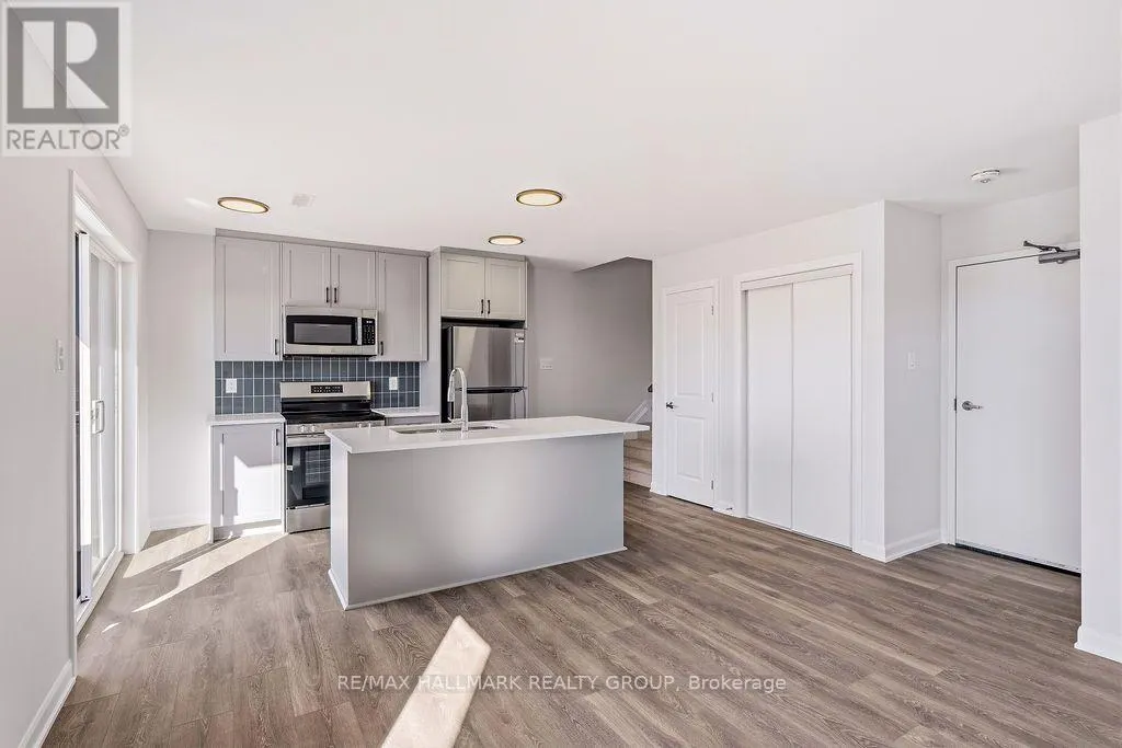 11 - 201 GLENROY GILBERT DRIVE