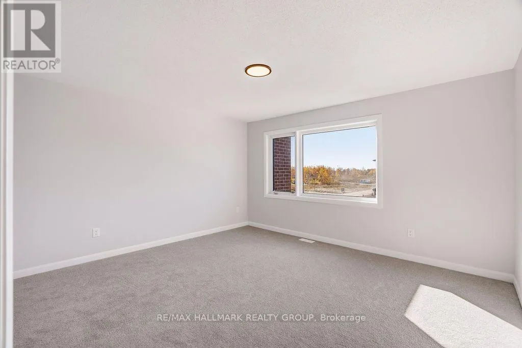 11 - 201 GLENROY GILBERT DRIVE