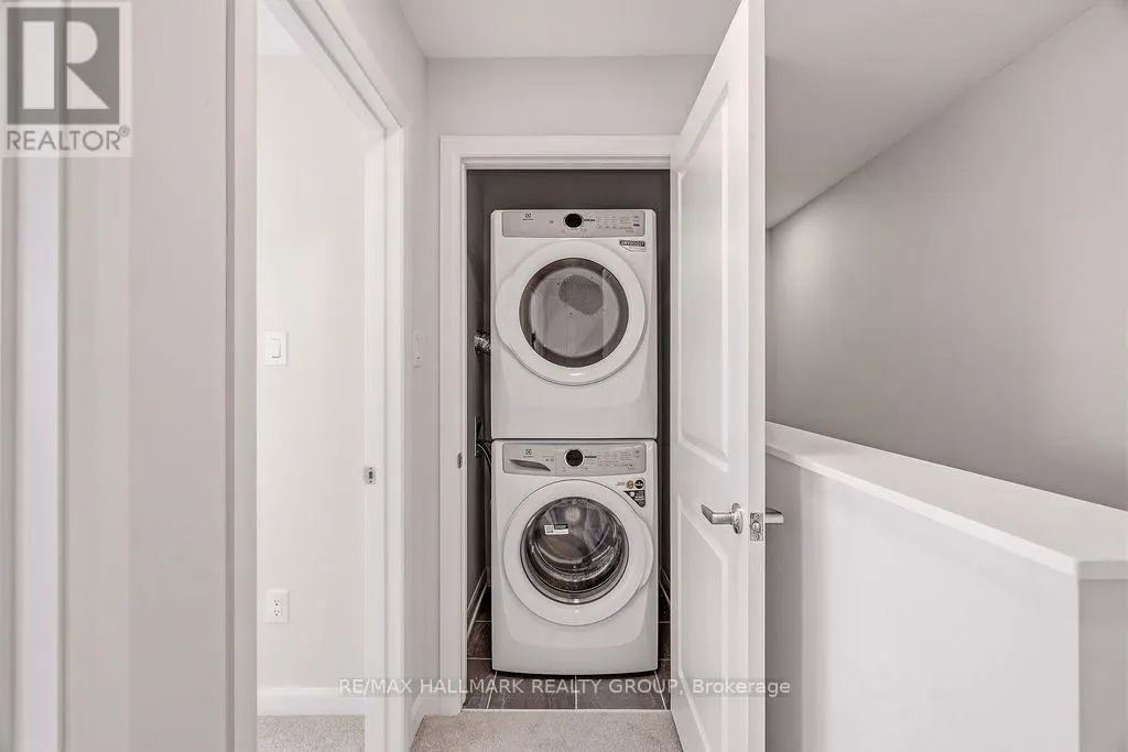 11 - 201 GLENROY GILBERT DRIVE