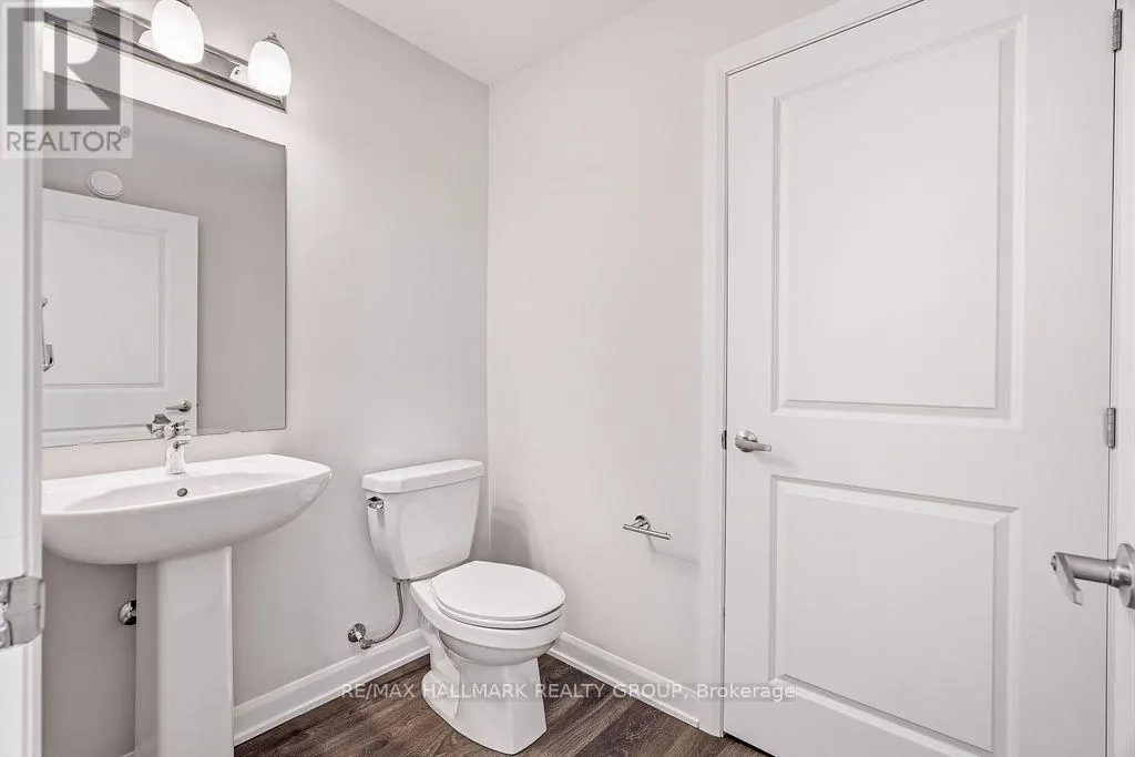 11 - 201 GLENROY GILBERT DRIVE