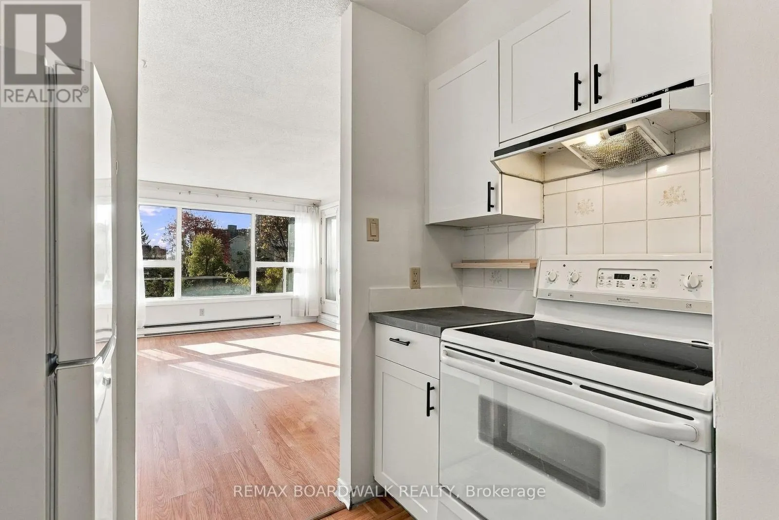 204 - 1490 HERON ROAD