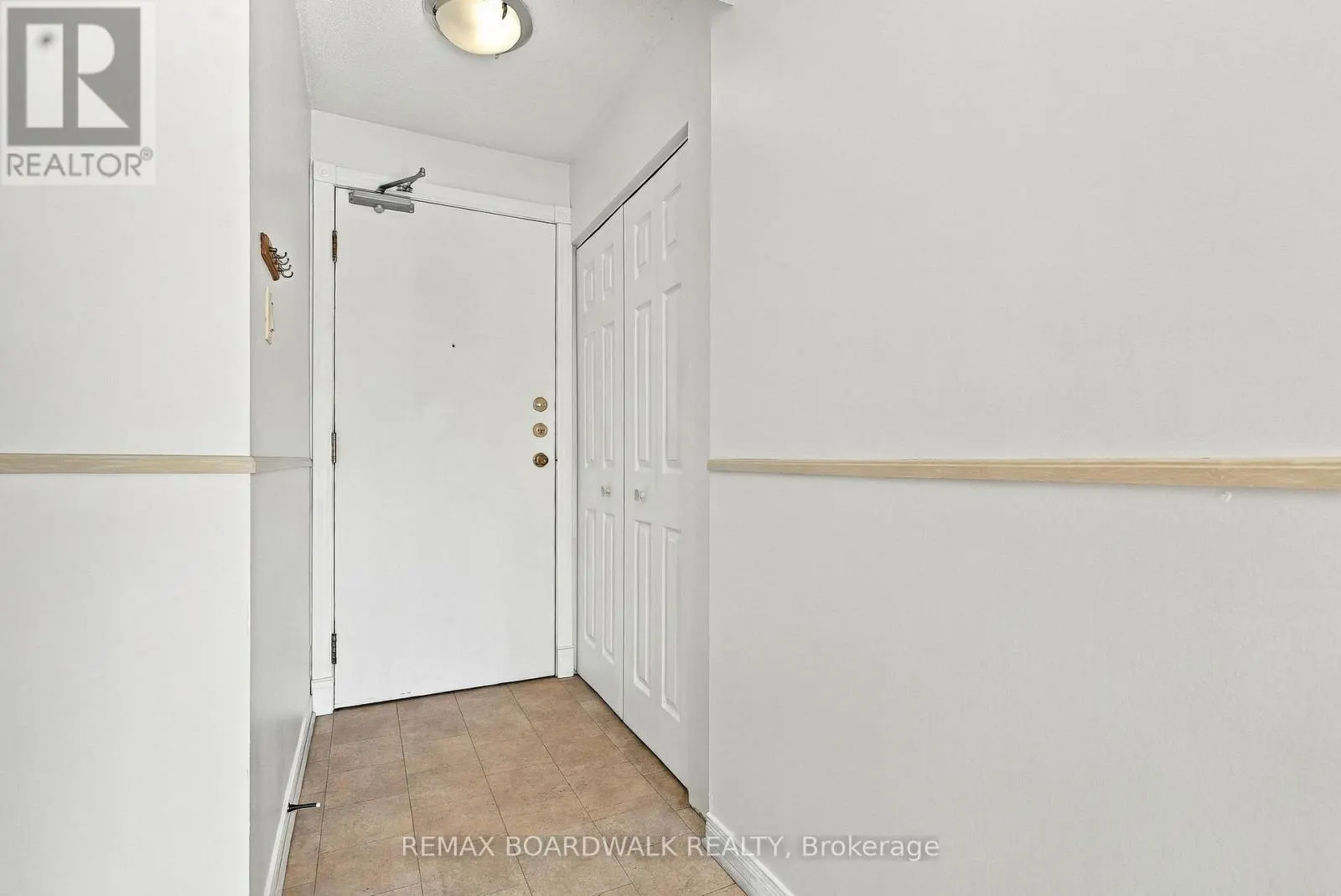 204 - 1490 HERON ROAD