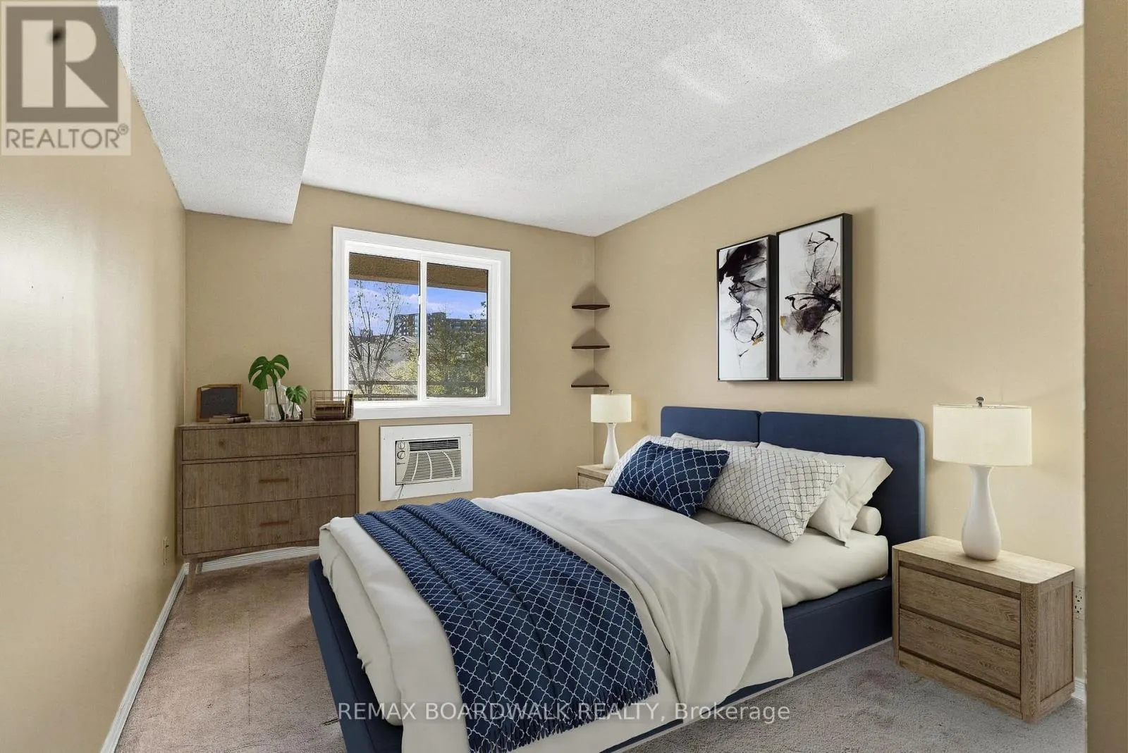 204 - 1490 HERON ROAD