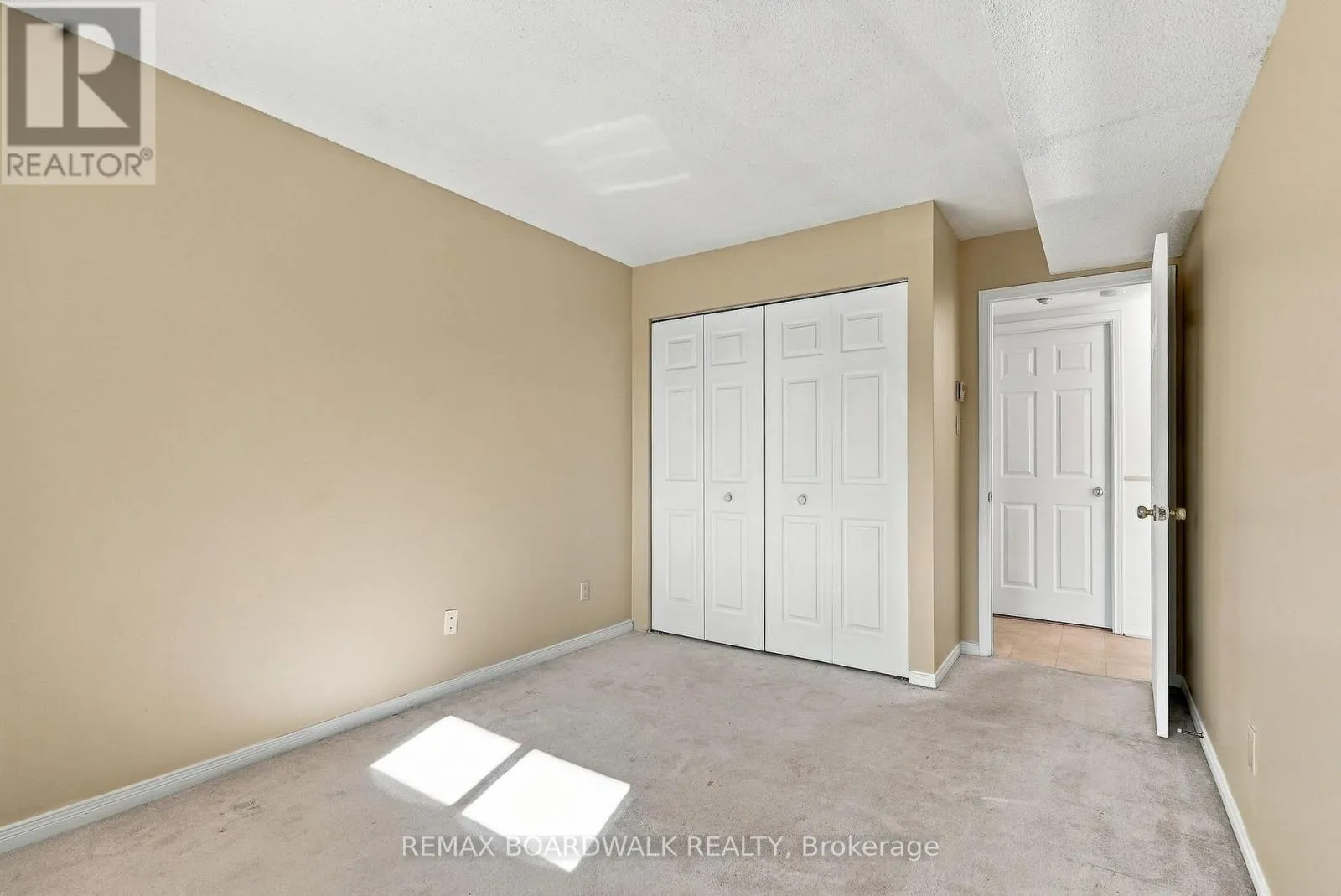 204 - 1490 HERON ROAD