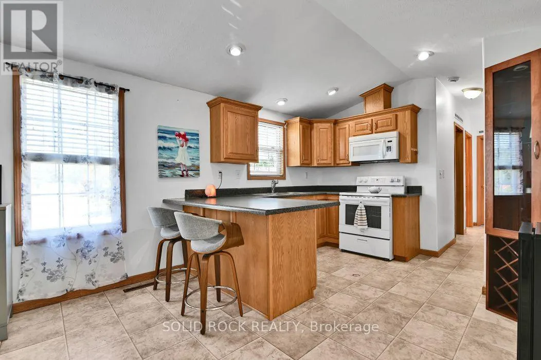 90 - 3535 ST. JOSEPH BOULEVARD