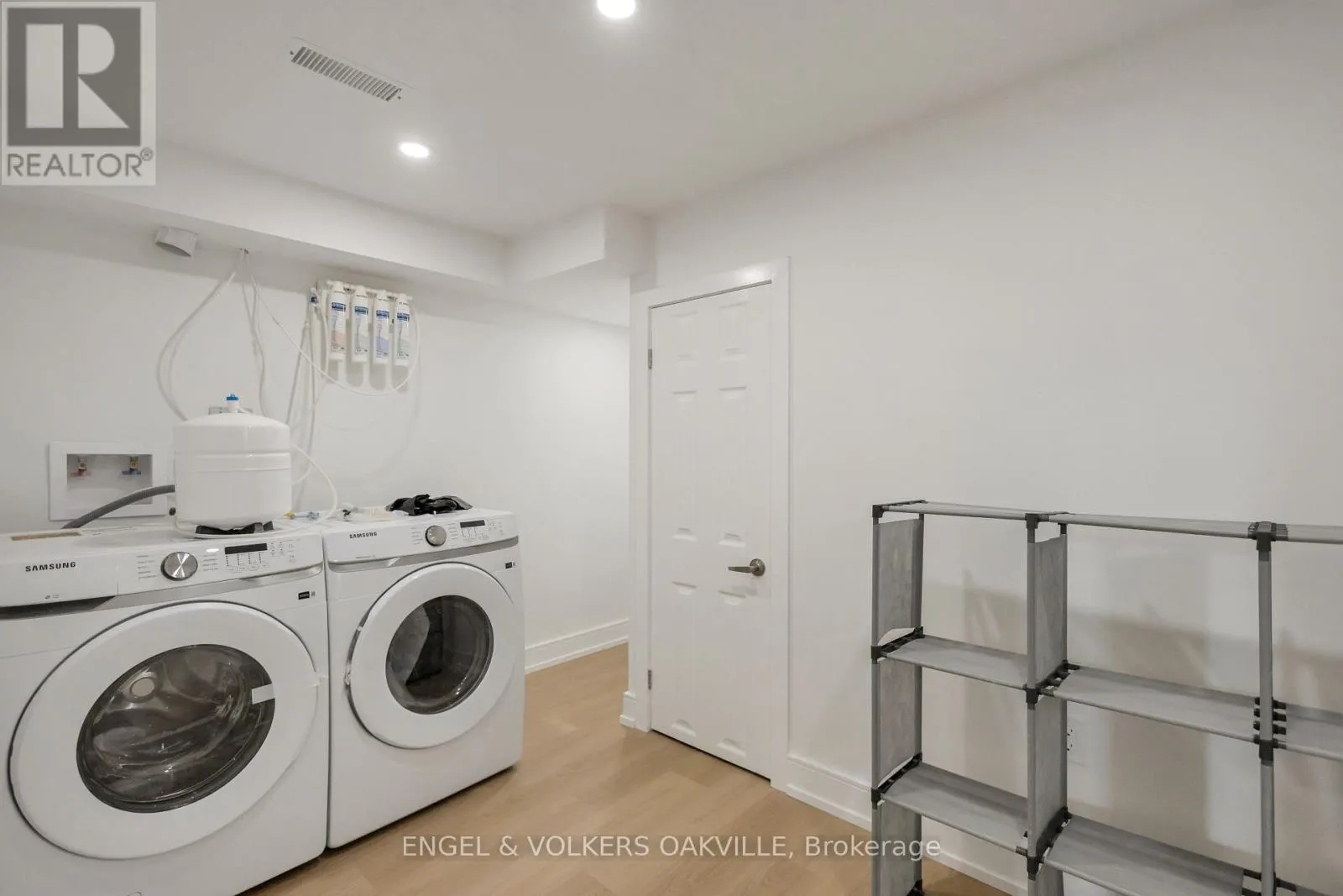 25 HINES CRESCENT