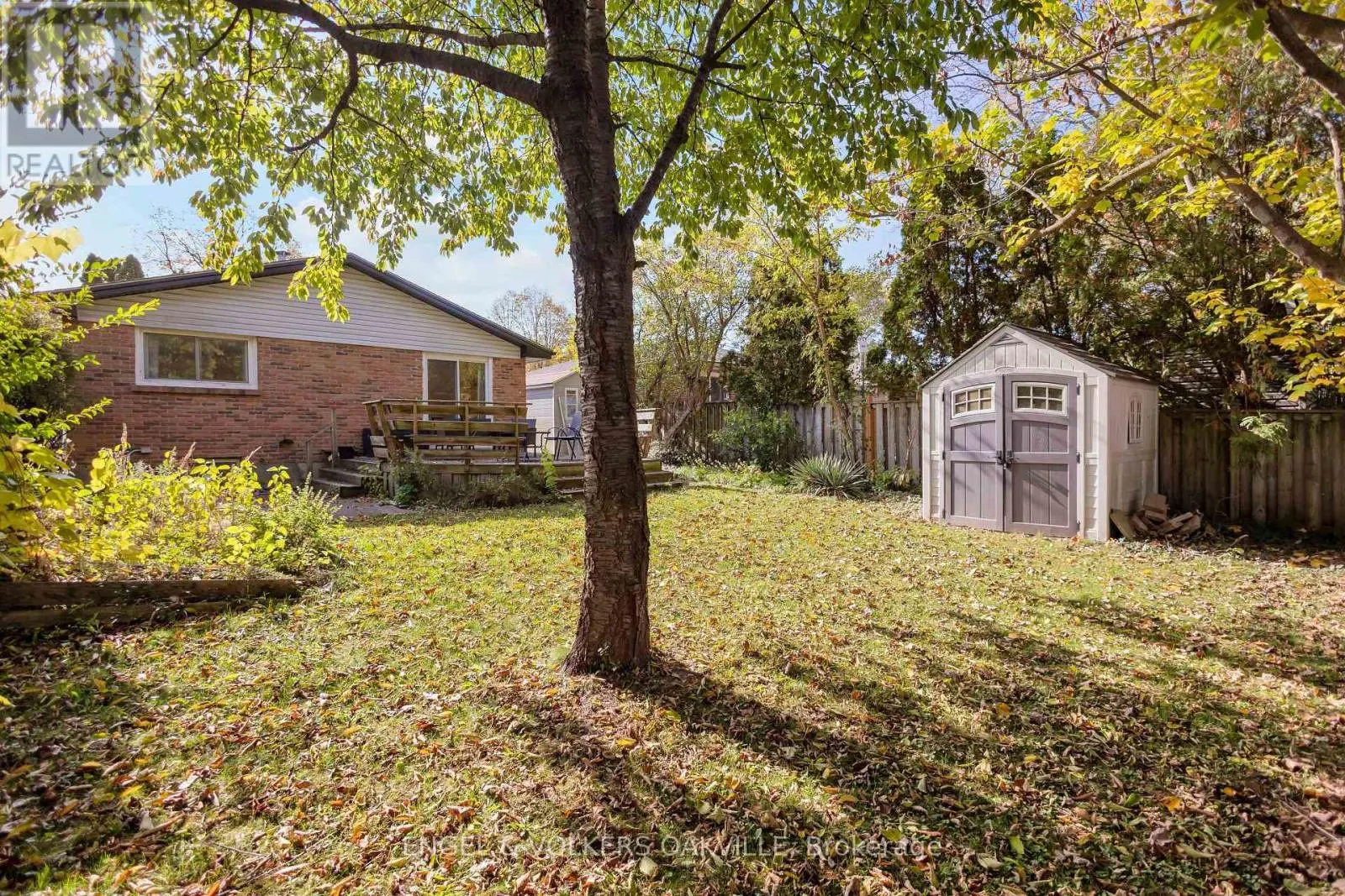 25 HINES CRESCENT