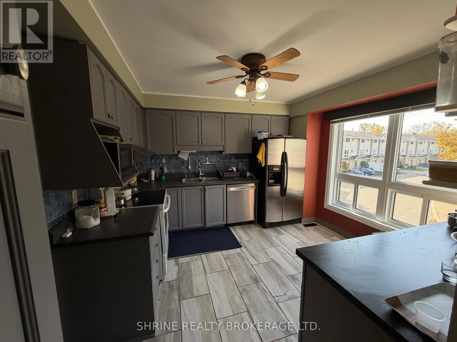 27 - 536 THIRD STREET #27