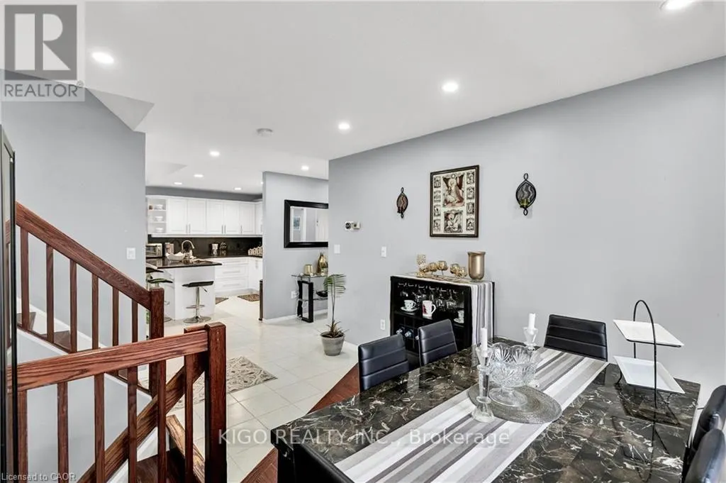 52 DAWN CRESCENT
