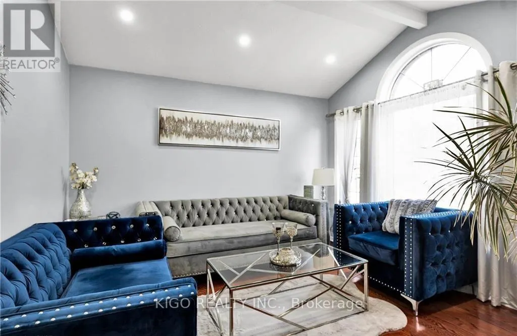 52 DAWN CRESCENT