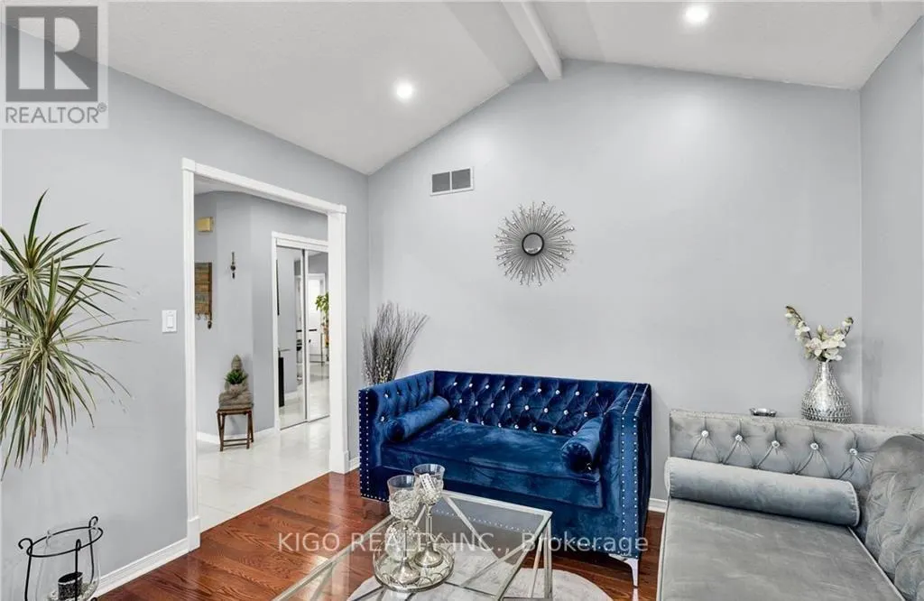 52 DAWN CRESCENT