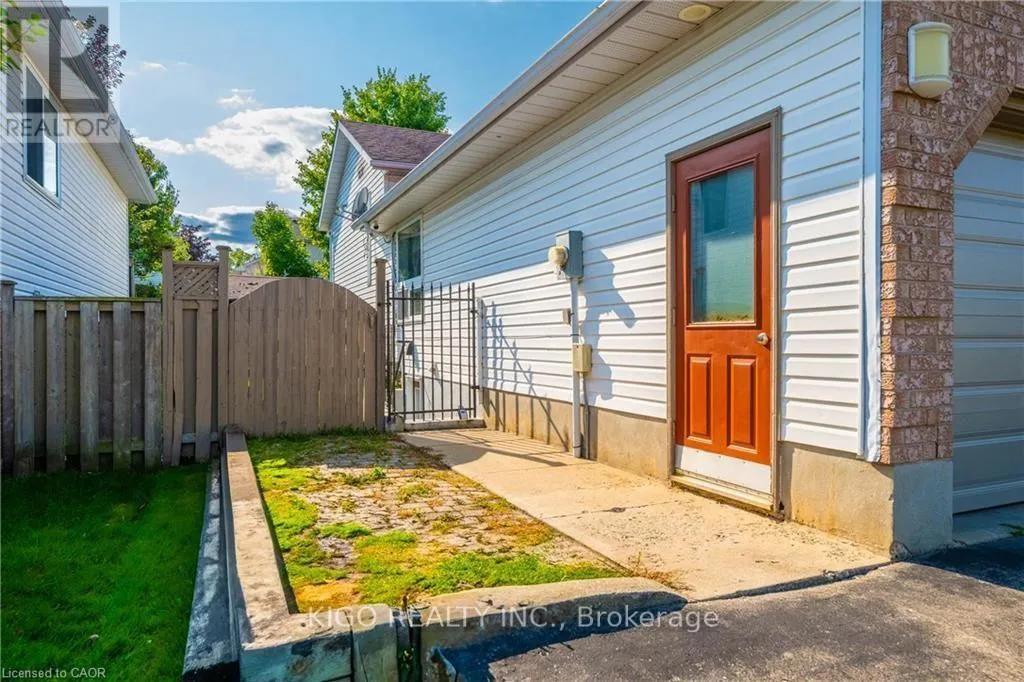 52 DAWN CRESCENT