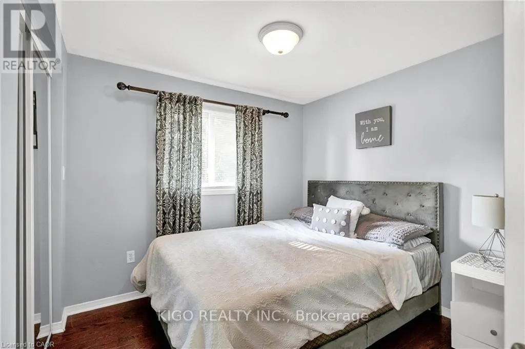 52 DAWN CRESCENT