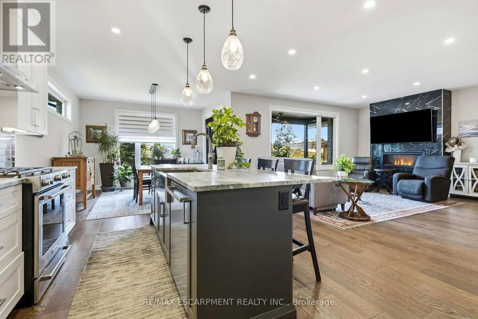 42 CARLTON AVENUE
