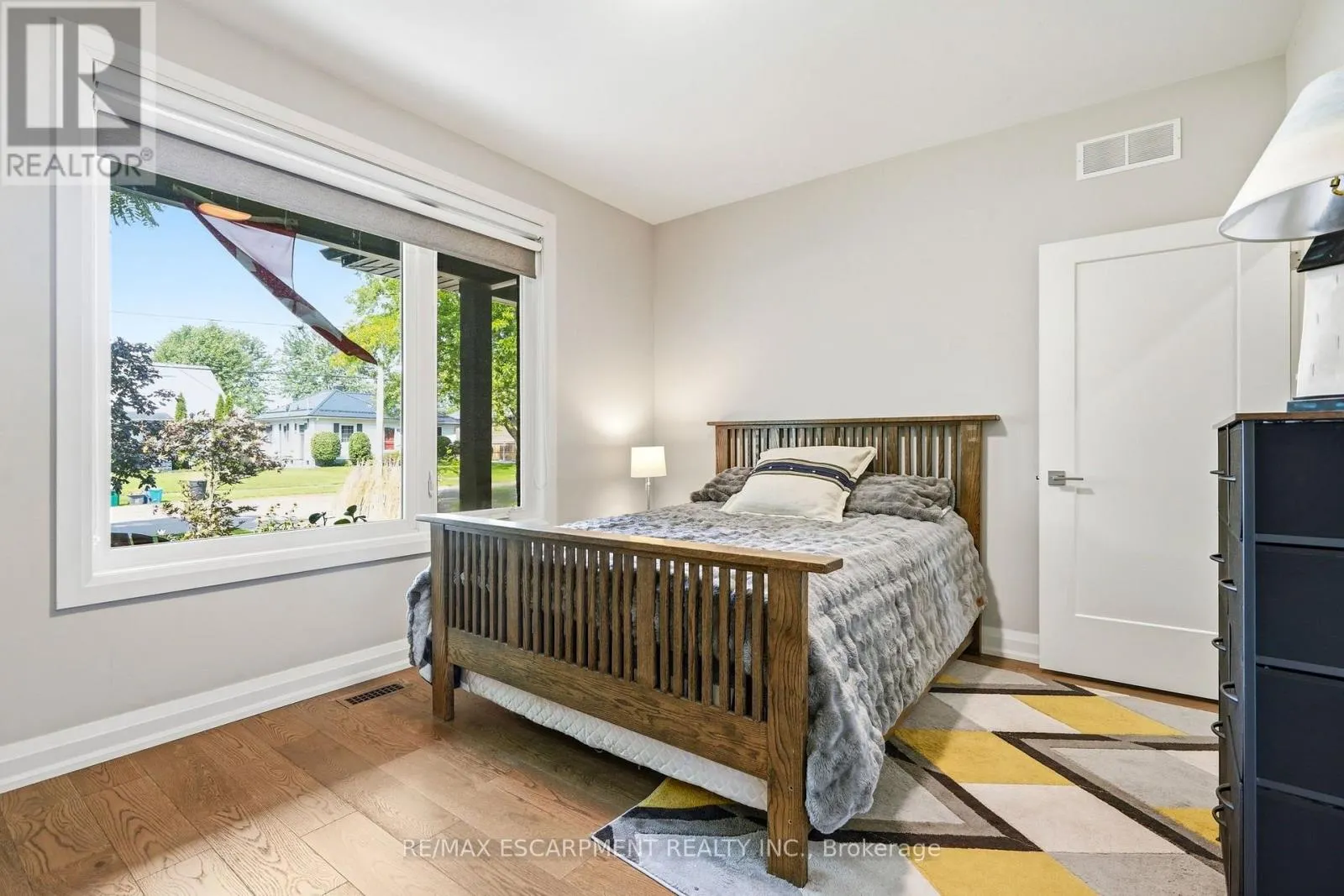 42 CARLTON AVENUE