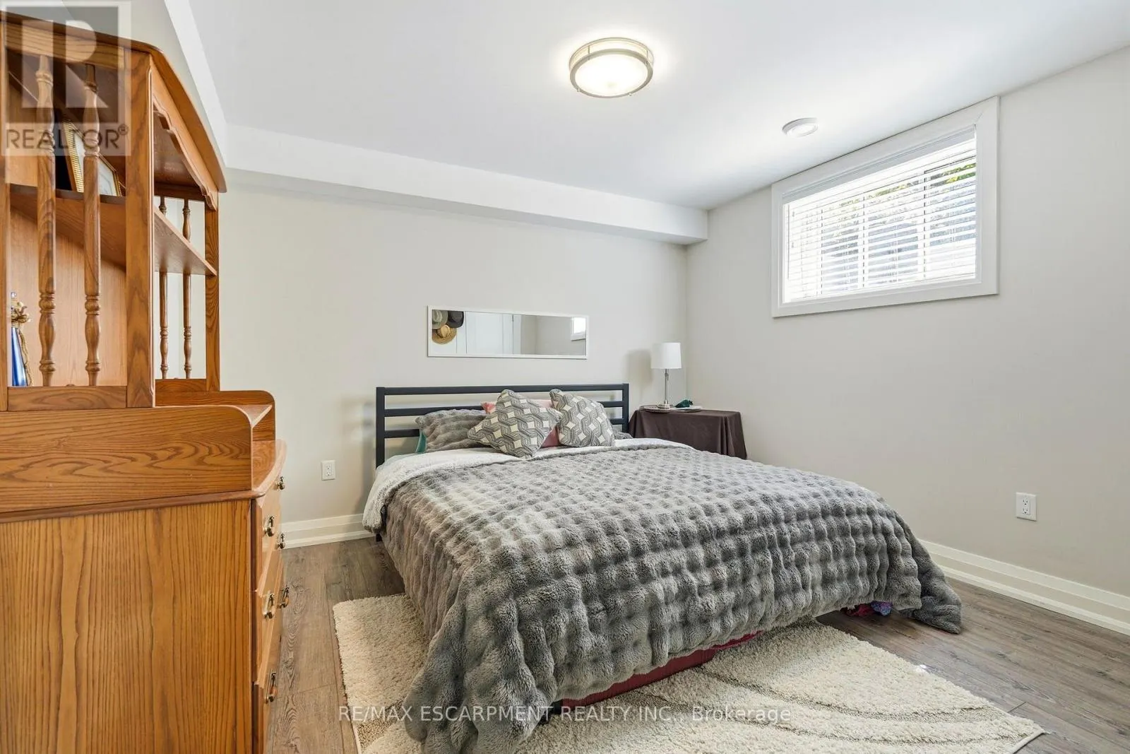 42 CARLTON AVENUE