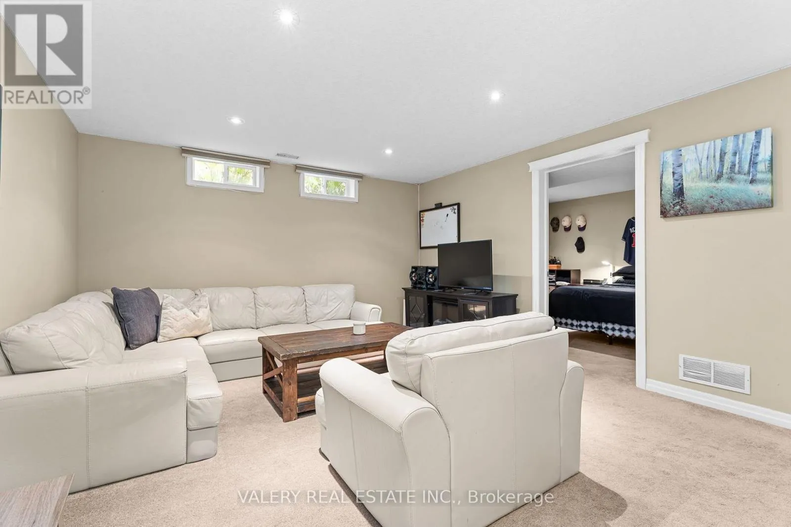 276 MAURICE STREET