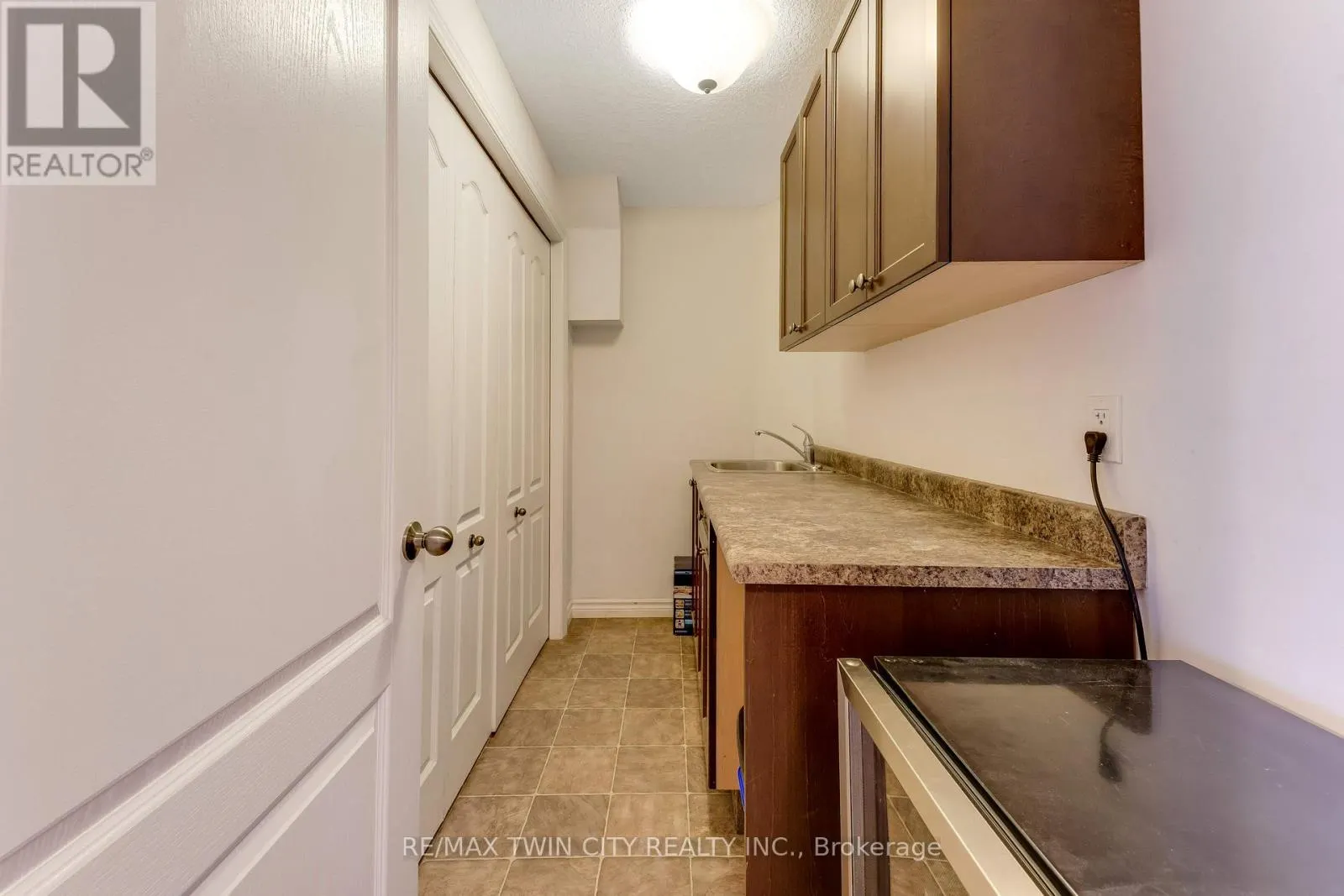 639 CRAWFORD CRESCENT