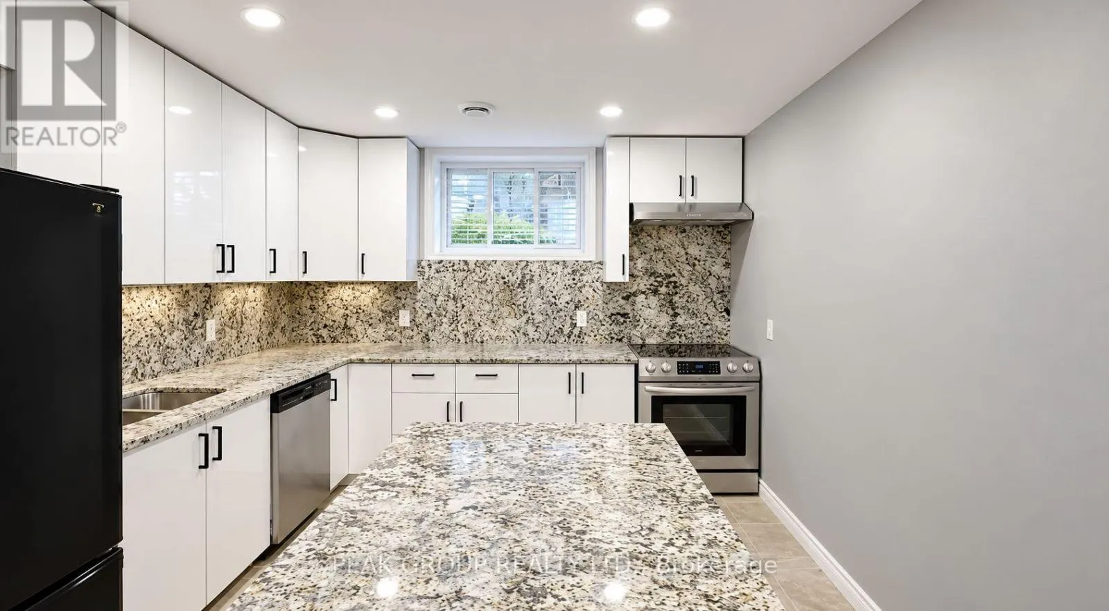 LOWER - 4567 RYERSON CRESCENT #LOWER