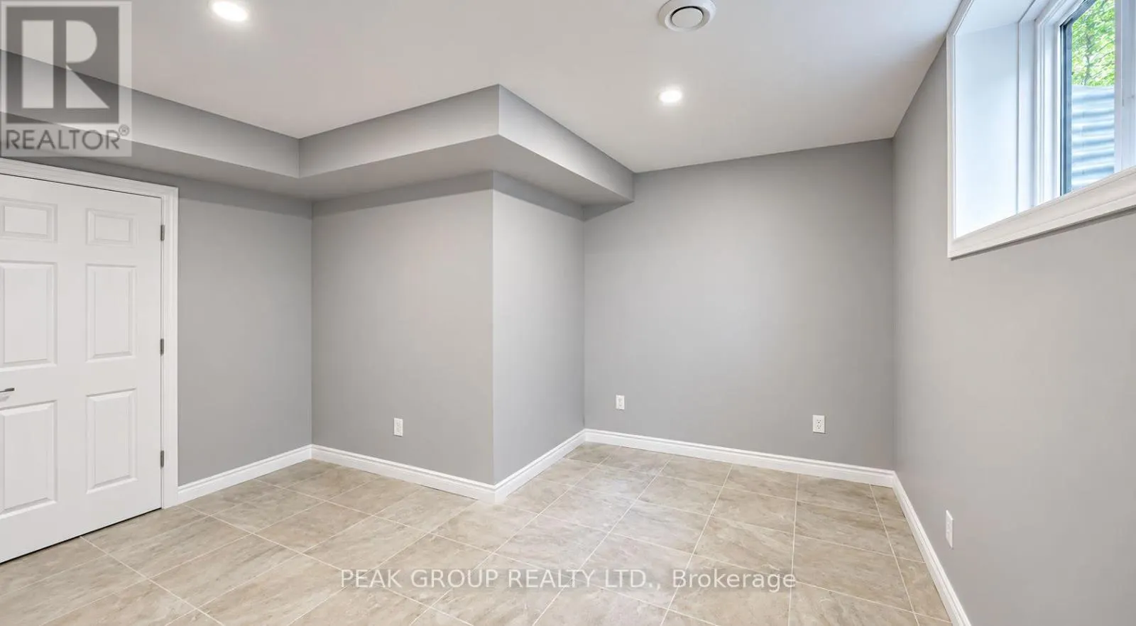 LOWER - 4567 RYERSON CRESCENT #LOWER