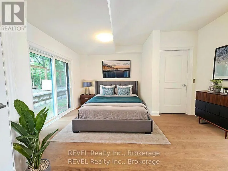 2 - 15 LAKE STREET #2