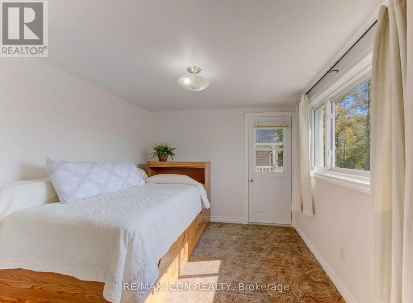 224 WEBER STREET E