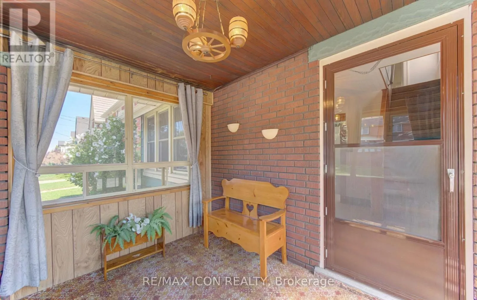224 WEBER STREET E