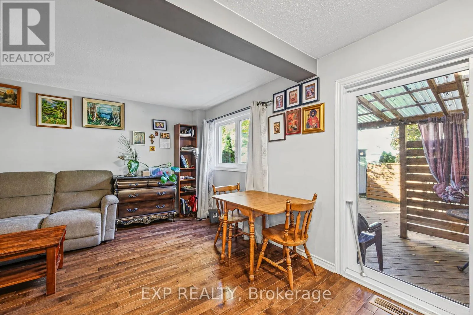 1677 LACOMBE DRIVE