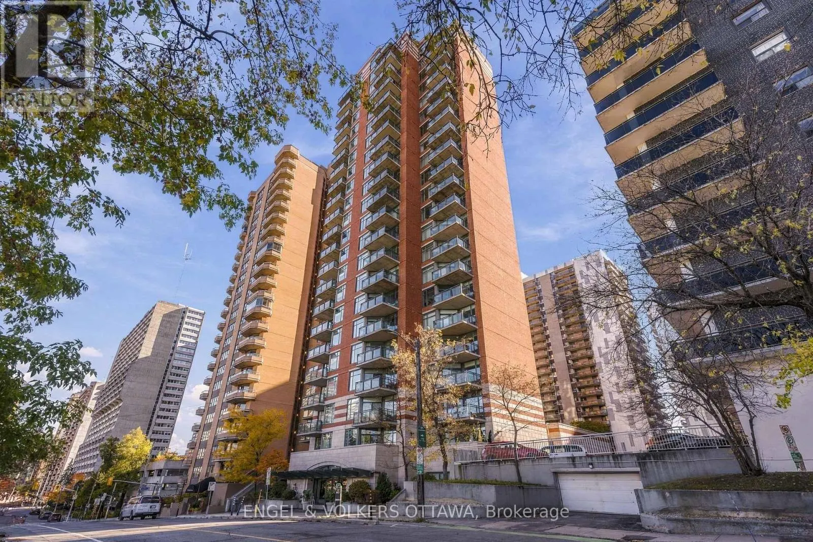 406 - 570 LAURIER AVENUE
