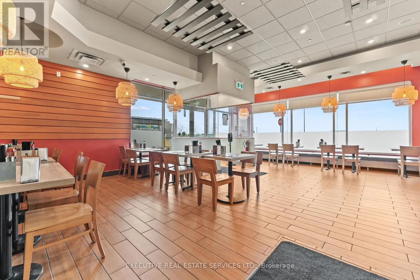 101 - 516 CENTENNIAL PARKWAY